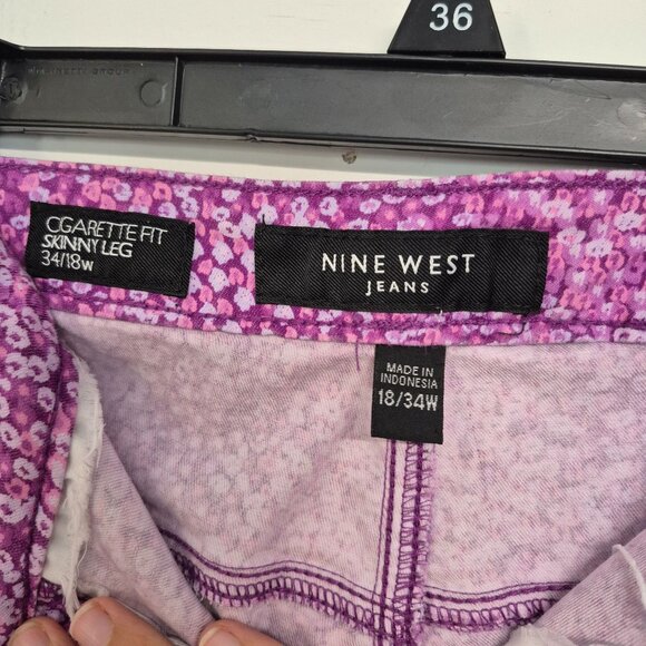 Nine West Womens Cigarette Fit Skinny Leg Jeans Purple Floral Print Size 18W - Picture 5 of 7